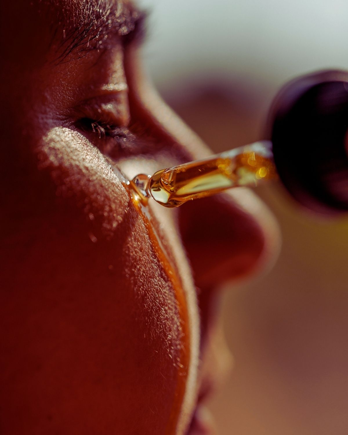 Skincare d'été : faut-il vraiment alléger sa routine ?